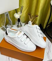 Louis Vuitton Sneaker Time Out White  - 2