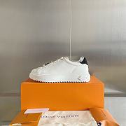 Louis Vuitton Sneaker Time Out White logo LV black - 5