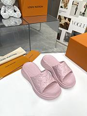 LV Pool Mule Pink - 1