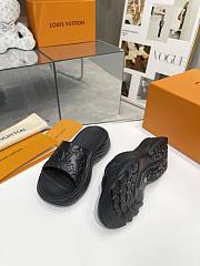 LV Pool Mule Black - 3