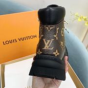  Louis Vuitton's Ruby flat ranger Cacao Brown Patent Monogram canvas and calf leather - 2