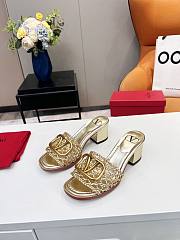 Valentino Garavani Gold slide sandals - 2