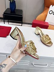 Valentino Garavani Gold slide sandals - 3