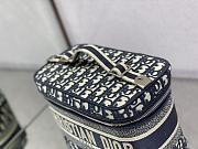 Dior Travel Vanity Case Embroidery Size 25x19.5x14 cm - 2