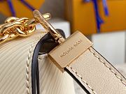 Louis Vuitton Twist Medium Handbag M59402 White Size 23×17×9.5 cm - 3
