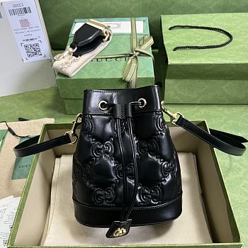 Gucci GG Matelassé Leather Mini Bucket Bag Black Size 17x20x10 cm