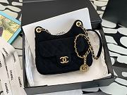 Chanel Hobo Bag Shiny Waxy Leather Black Size 17x19x6 cm - 1