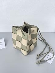 Bottega Veneta Small Bucket Bag Size 19x14x13 cm - 1