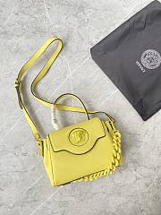 Versace La Medusa Handbag Size 25x15x22 cm - 5