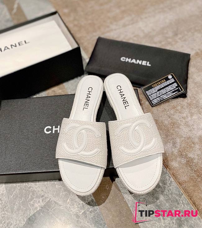 Chanel Slippers 01 - 1