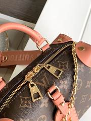 Louis Vuitton Petite Malle Souple Handbag Size 20 x 14 x 7.5 cm - 4