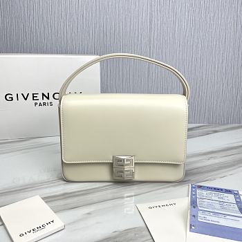 Givenchy 4G Series Bag White Size 21x15x6 cm