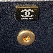 Chanel Classic Bag Silver Lambskin Size 22x16x9 cm - 4