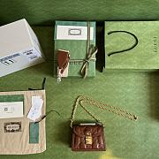 Gucci GG Matelassé Leather Small Handbag Brown Size 18x13x6.5 cm - 3