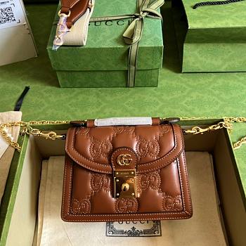 Gucci GG Matelassé Leather Small Handbag Brown Size 18x13x6.5 cm