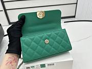 Chanel Green Handbag Size 18x10x4.5 cm - 2