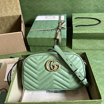 Gucci GG Marmont Shoulder Bag Green Leather Size 24x13x7 cm