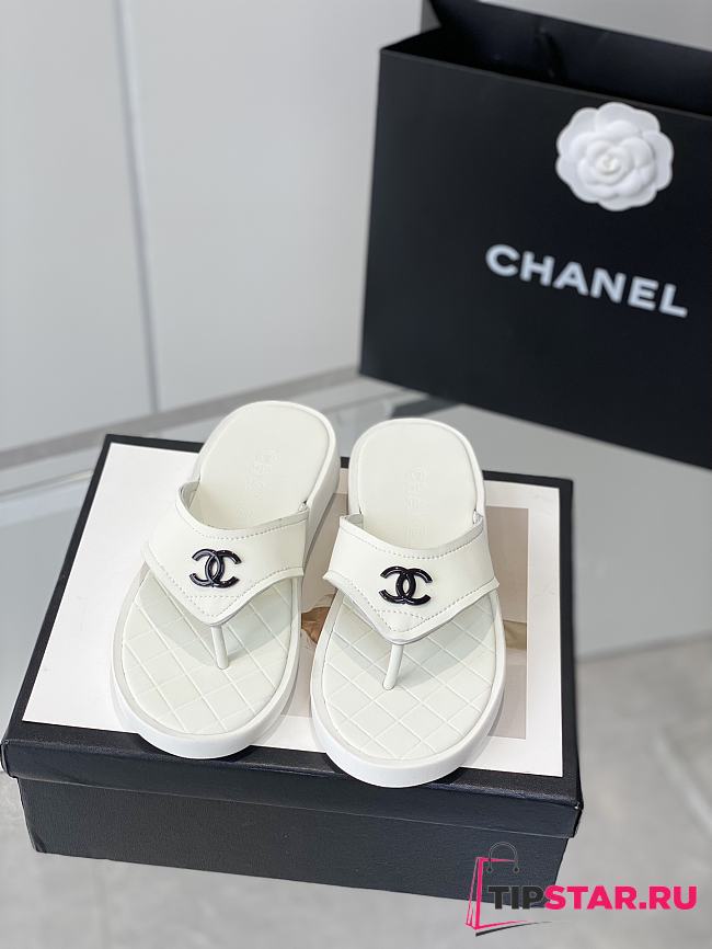 Chanel Summer New Beach White Slippers - 1
