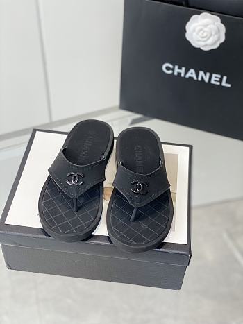 Chanel Summer New Beach Black Slippers