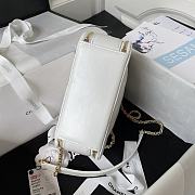 Chanel Vanity Case Shiny Calfskin & Gold-Tone Metal White Size 14×19×8.5 cm - 2