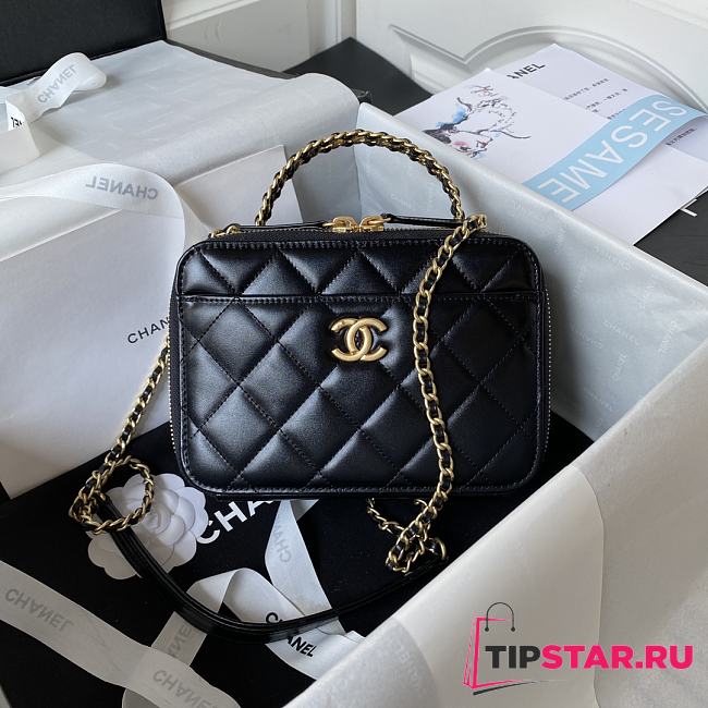 Chanel Vanity Case Shiny Calfskin Black Size 14×19×8.5 cm - 1