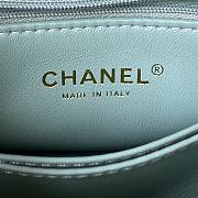 Chanel Light Green With Top Handle Size 23 cm - 4