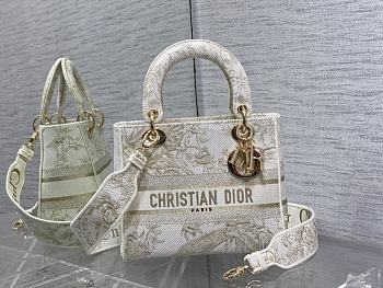 Dior Jardin d'Hiver Embroidery With Gold-Tone Metallic Thread Size 24x20x11 cm