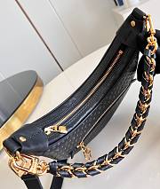 Louis Vuitton Loop Bag Black M22591 Size 23x13x6 cm - 4