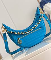 Louis Vuitton Loop Bag Blue M22593 Size 23x13x6 cm - 2