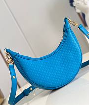 Louis Vuitton Loop Bag Blue M22593 Size 23x13x6 cm - 3