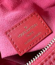 Louis Vuitton Loop Bag Red M22594 Size 23x13x6 cm - 2