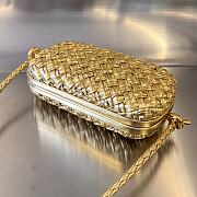 Bottega Veneta Knot On Strap Gold Size 20x12x5.5 cm - 6