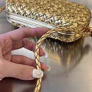 Bottega Veneta Knot On Strap Gold Size 20x12x5.5 cm - 5