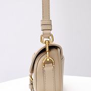 Dior Bobby East-West Bag Sand-Colored Size 22x13x5cm - 3