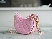 Chanel 23P Moon Crescent Small Bag Pink Size Size 14x10.5x5.5 cm - 3