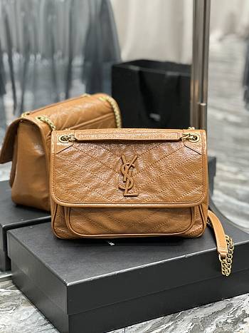 YSL Niki Medium Chain Bag In Crinkled Vintage Leather Light Caramel Size 28x20x8,5 cm