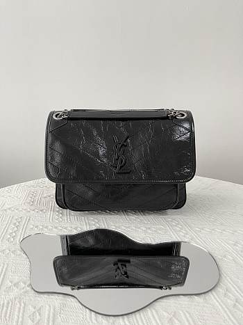 YSL Niki Medium Chain Bag In Crinkled Vintage Leather Black Size 28x20x8,5 cm