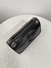 YSL Niki Medium Chain Bag In Crinkled Vintage Leather Black Size 28x20x8,5 cm - 2