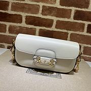 Gucci Horsebit 1955 Small Shoulder Bag White Leather Size 24x13x5 cm - 1