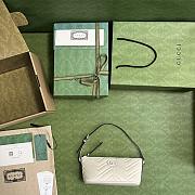 Gucci GG Marmont Shoulder Bag White Leather Size 23x12x10 cm - 5