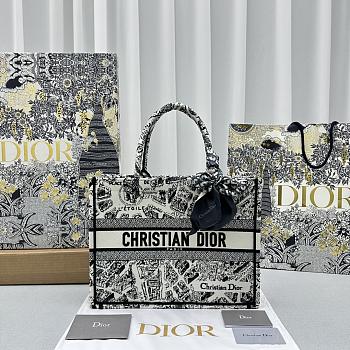 Medium Dior Book Tote White And Black Plan De Paris Embroidery Size 36x27.5x16.5 cm