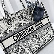 Medium Dior Book Tote White And Black Plan De Paris Embroidery Size 36x27.5x16.5 cm - 4