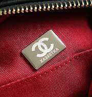 Chanel's Gabrielle Large Hobo Bag Size 15x20x8 cm - 3
