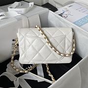 Chanel Small Flap Bag White Lambskin AS3986 Size 14×21×7 cm - 4