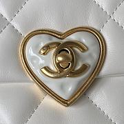 Chanel Small Flap Bag White Lambskin AS3986 Size 14×21×7 cm - 2