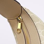 Gucci Half Moon Shaped Mini Bag Beige And White Size 22x12.5x5 cm - 2