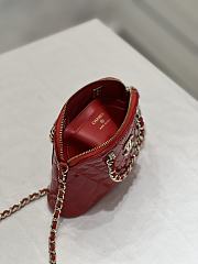Chanel Clutch With Chain Red Patent Calfskin Size 11×16×5.5 cm - 5