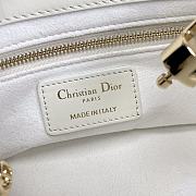 Dior The Lady 95.22 White Bag Size 20x13x8 cm - 3