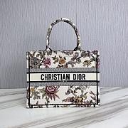 Medium Dior Book Tote White Multicolor Dior Jardin Botanique Embroidery Size 36x27.5x16.5 cm - 1