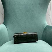 YSL Cassandra Mini Top Handle Bag In Crocodile-Embossed Shiny Leather Green Size 20x16x7,5 cm - 4